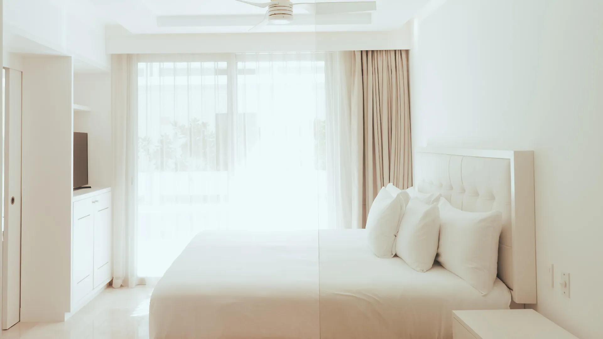 Antera Hotel & Residences Плая-дель-Кармен