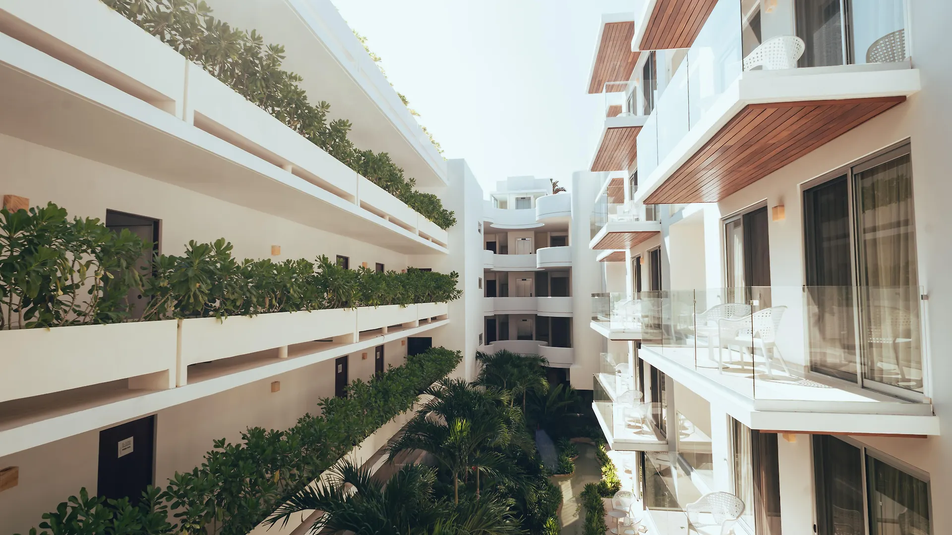 Antera Hotel & Residences Плая-дель-Кармен
