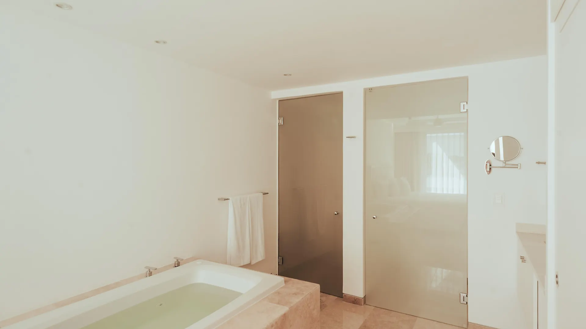 Antera Hotel & Residences Playa del Carmen