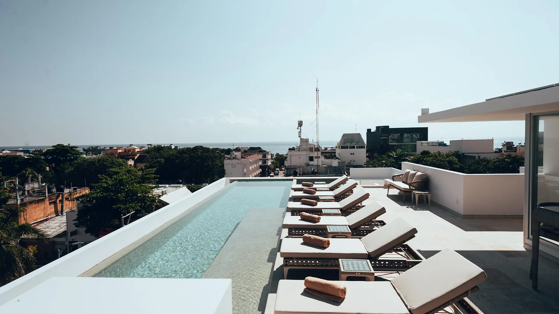 Antera Hotel & Residences Playa del Carmen 4*,